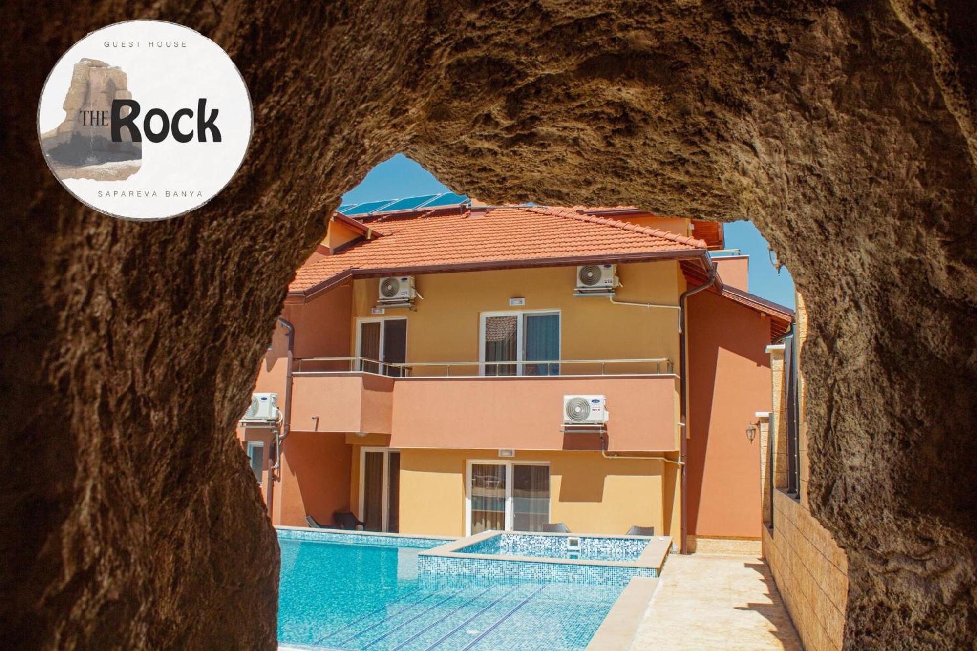 Guesthouse The Rock Szapareva Banja Kültér fotó